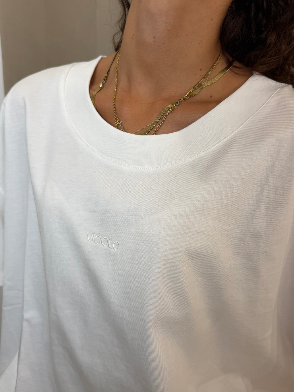 T-Shirt Vicolo Logo Over Bianco