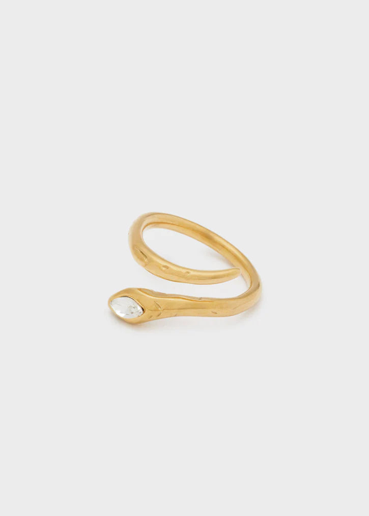 Anello a forma di serpente martellato dorato — gioiello Nalì — Margé Pomezia