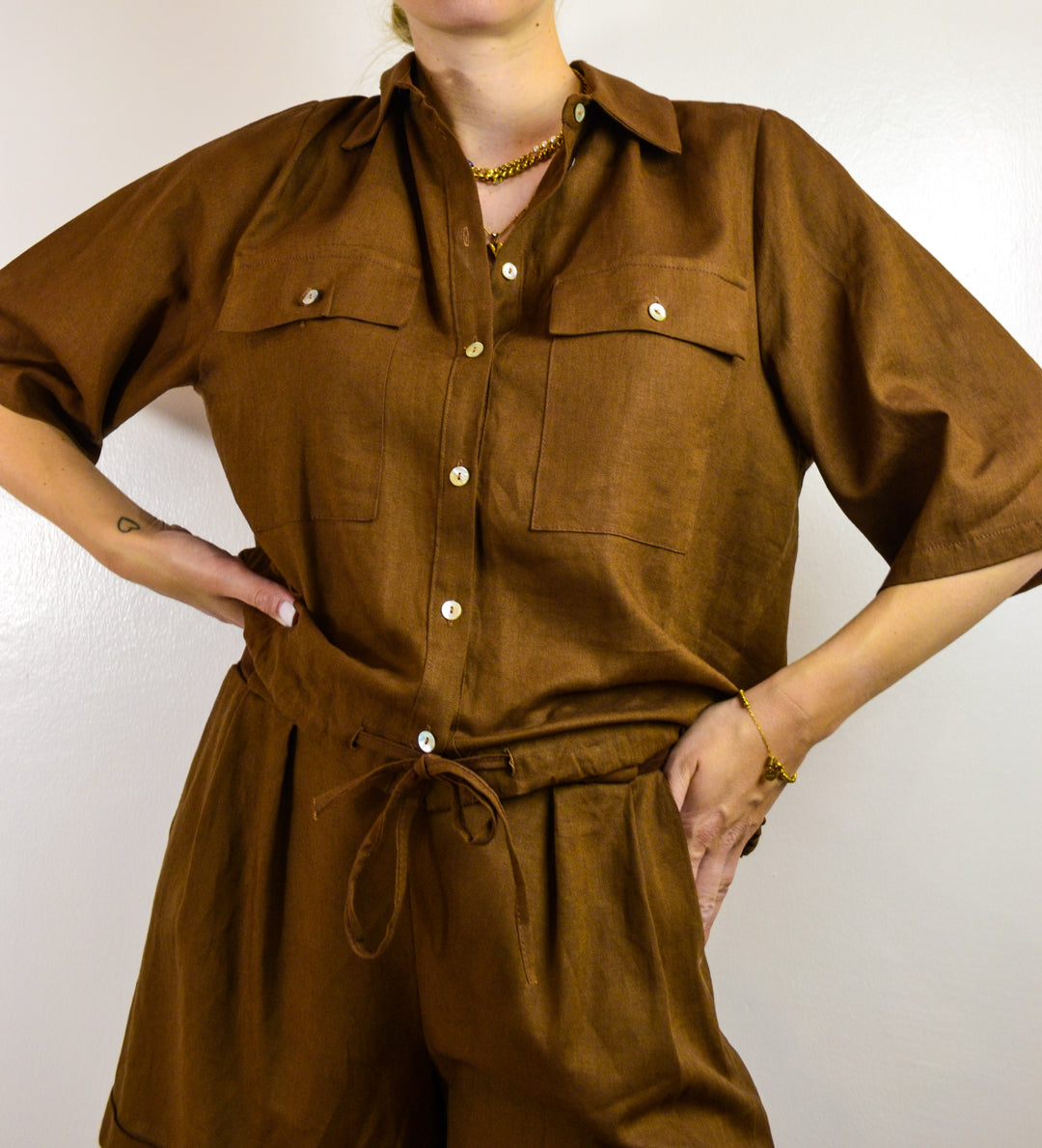 Camicia Have One Jessy lino marrone tasche cargo, vista 
frontale, Margé Pomezia