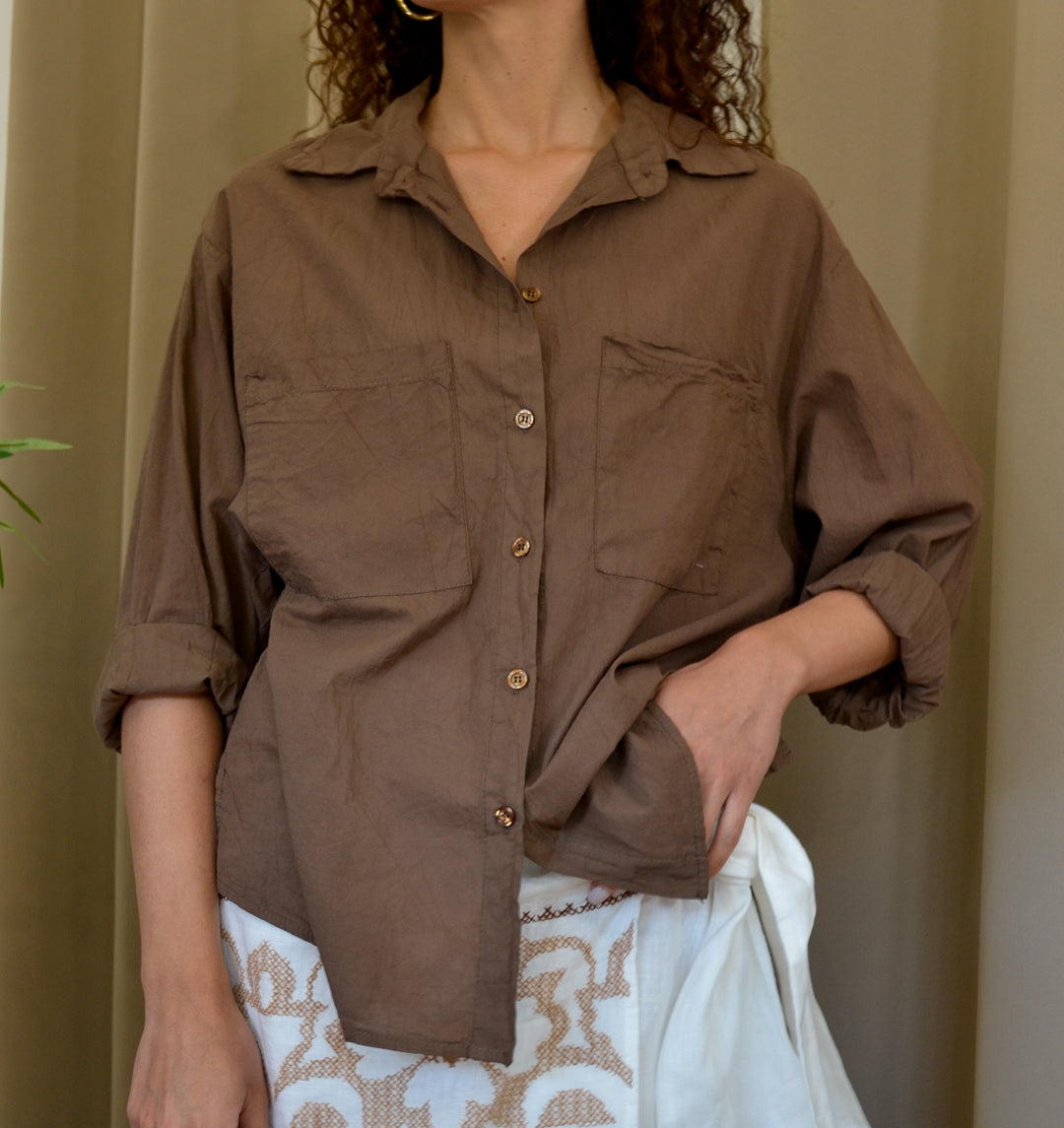 Camicia Have One mussola marrone doppia tasca, vista frontale, 
Margé Pomezia