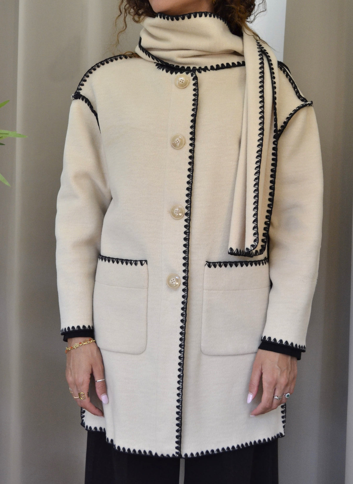 Cappotto Goa Goa con Bordura a Zigzag Beige