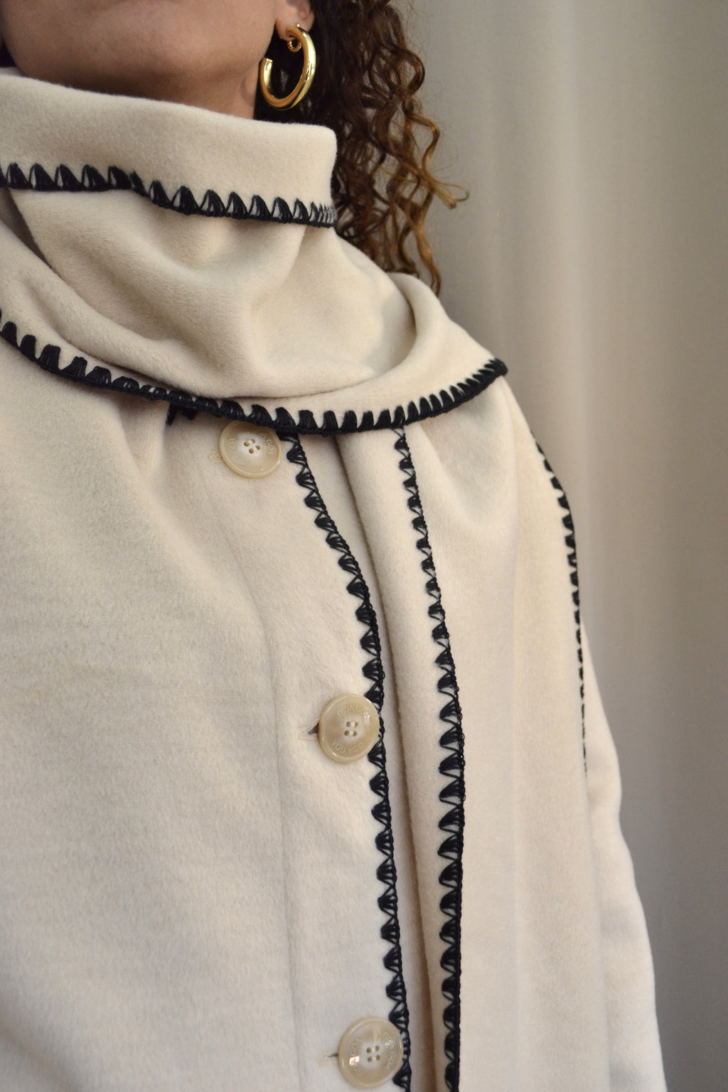 Cappotto Goa Goa con Bordura a Zigzag Beige