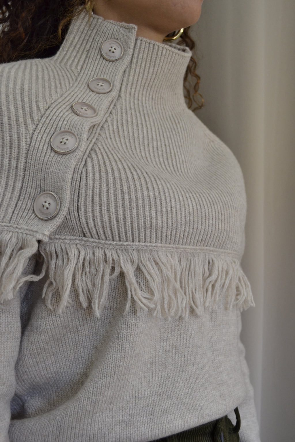 Maglione Goa Goa con Mantellina e Frange Beige