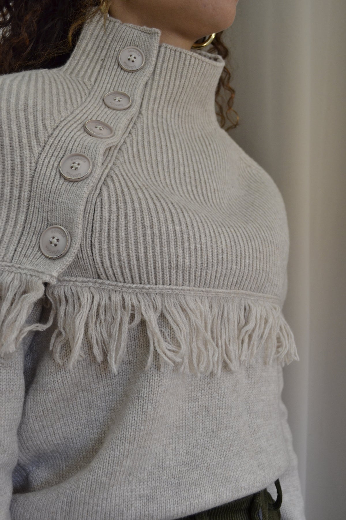Maglione Goa Goa con Mantellina e Frange Beige