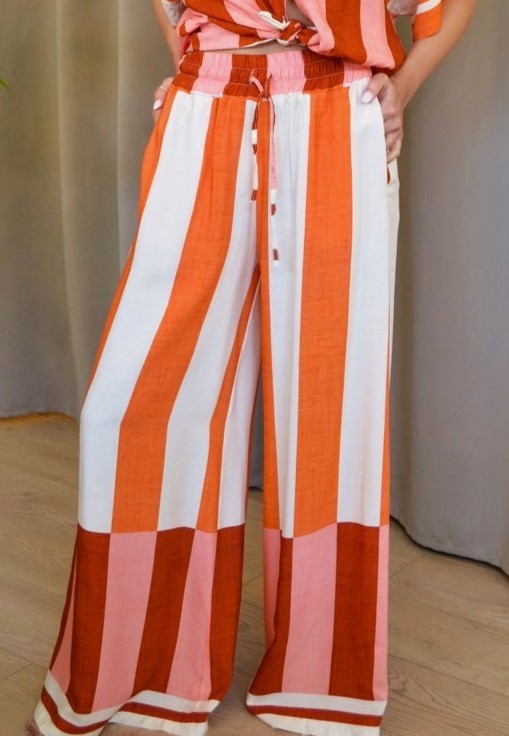 Pantalone palazzo Have One righe arancio rosa vita alta
elastica, vista frontale, Margé Pomezia