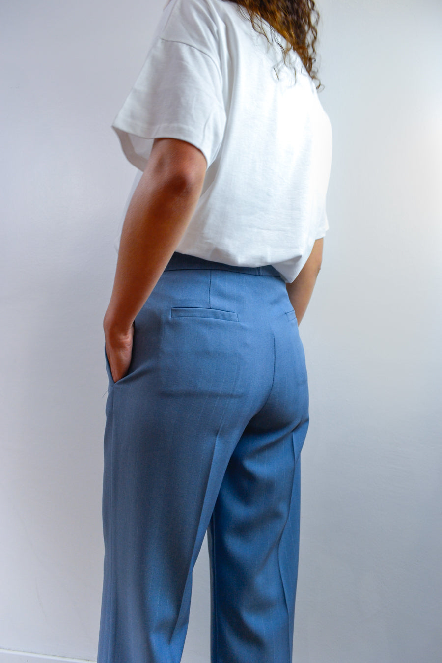 Pantalone sartoriale gessato azzurro vita alta, Margé Pomezia 2