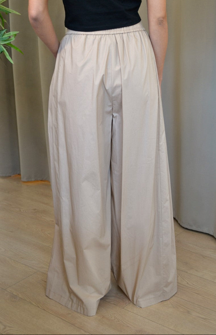 Pantalone Vicolo Airport maxi gamba ampia beige cotone,
vista posteriore, Margé Pomezia